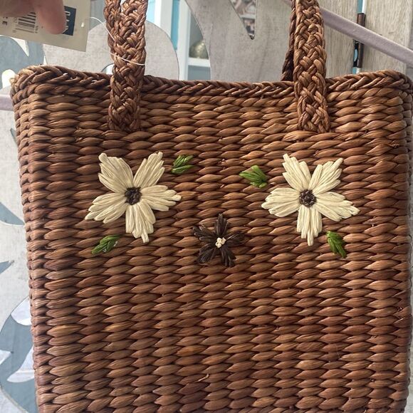 NWT GAP Woven Wicker Rattan Straw Handbag Tote Purse vintage Floral Design - Picture 2 of 12